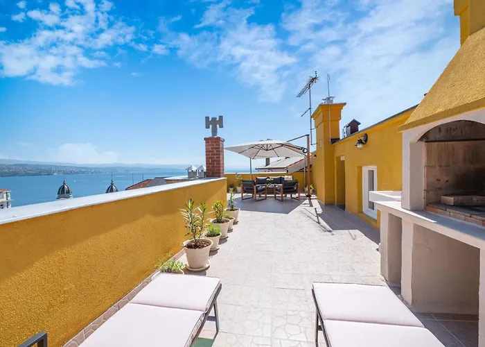 Appartement Penthouse At Mascagni Opatija