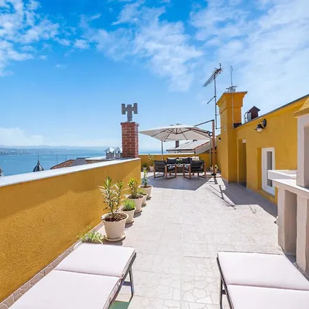 Daire Penthouse At Mascagni Opatija